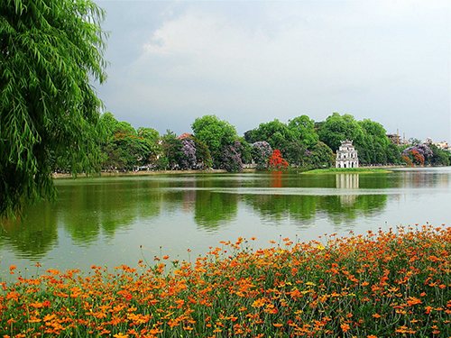 Hoam Kiem lake (Ha Noi city)
